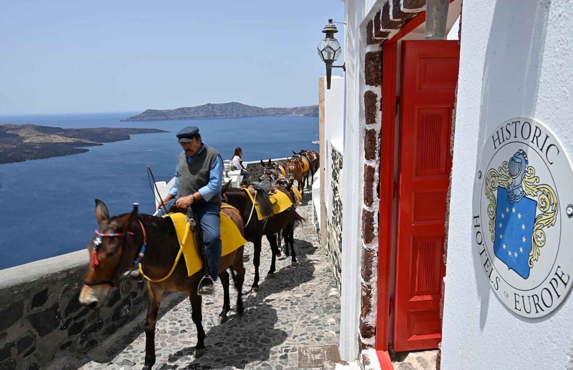 Aigialos Luxury Traditional Settlement Фира Екстериор снимка